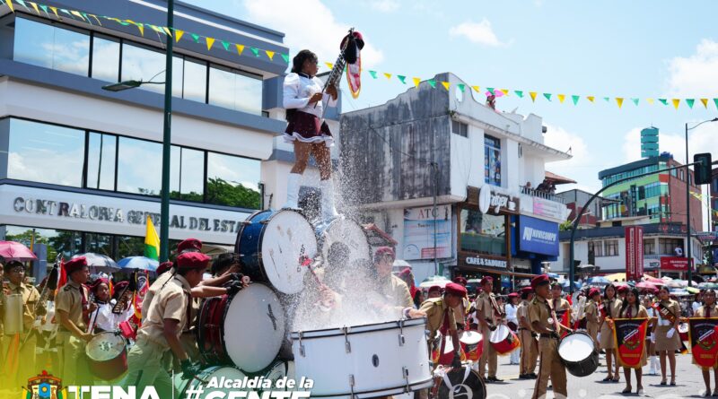 Napo: Ecos del desfile cívico estudiantil y militar por los 464 años de fundación de Tena